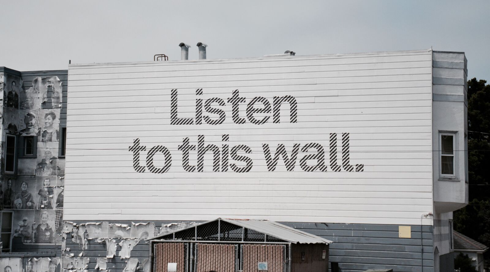 Nikon D7100 sample photo. Street art, wall, listen photography