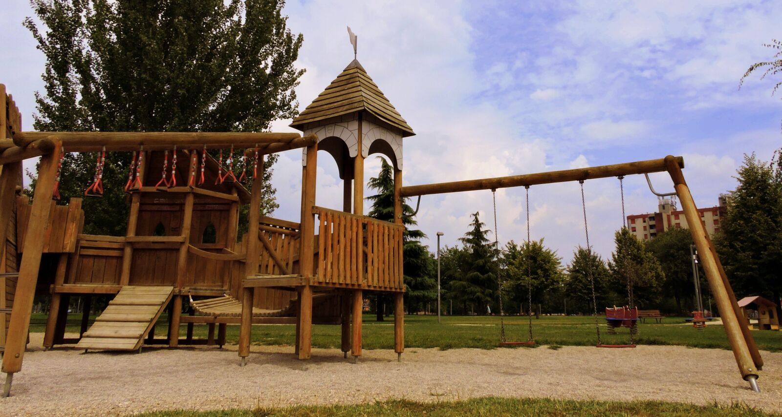 Nikon Coolpix P600 sample photo. Playground, rock climbing, swing photography