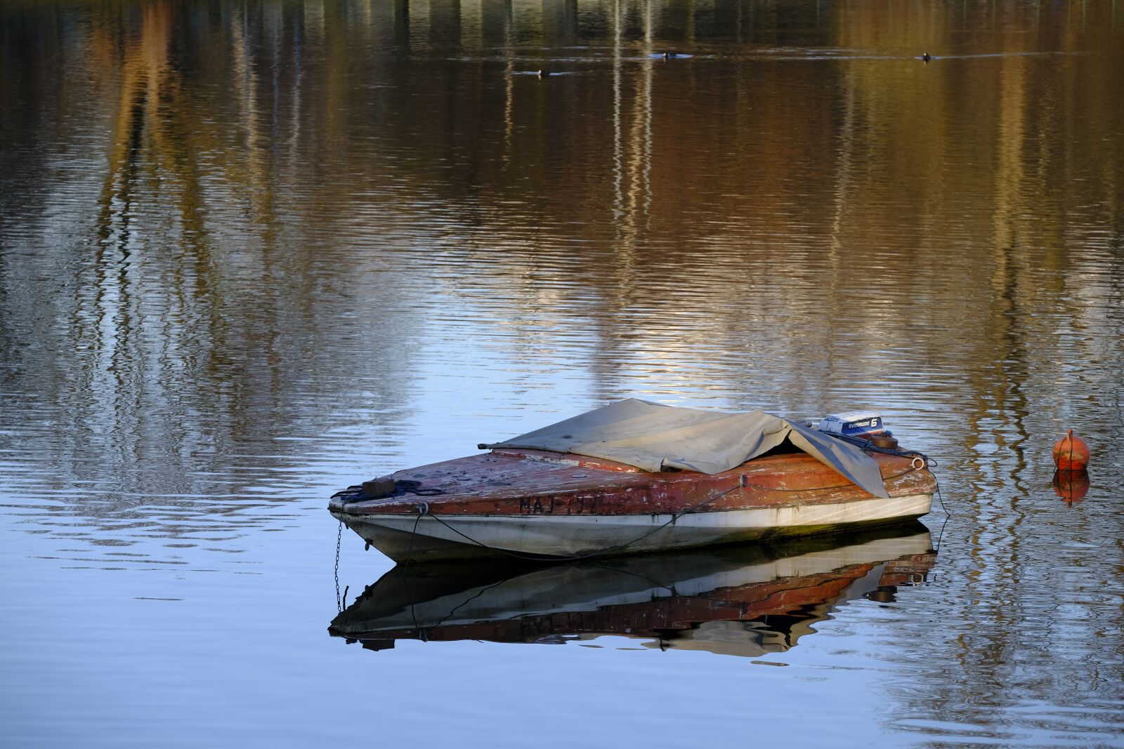 Fujifilm XF 50-140mm F2.8 R LM OIS WR sample photo. Boat, rowing boat, powerboat photography