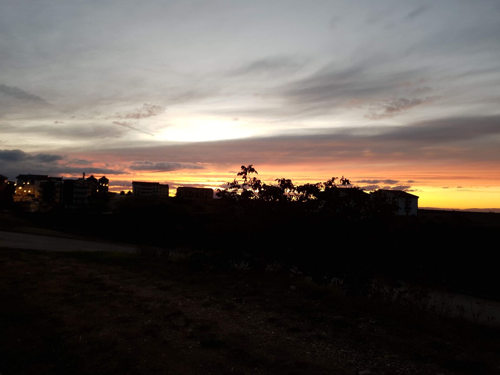 Samsung Galaxy Note9 sample photo. Sunset, montemilone, evening photography