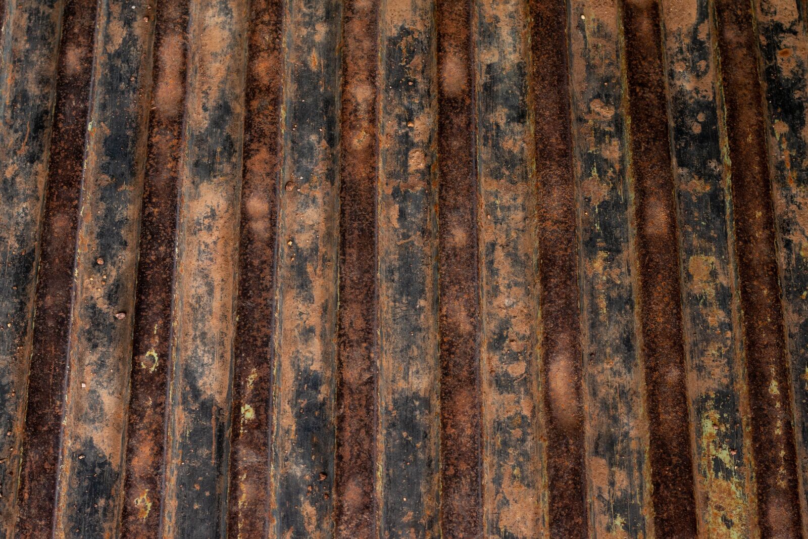 Canon EOS 70D + Canon EF 50mm F1.8 STM sample photo. Corten metal, red steel photography