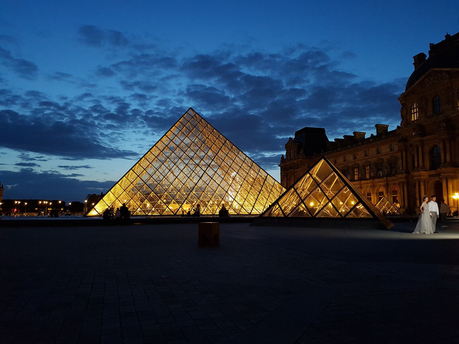 Samsung Galaxy S7 Edge sample photo. Paris, louvre, france photography