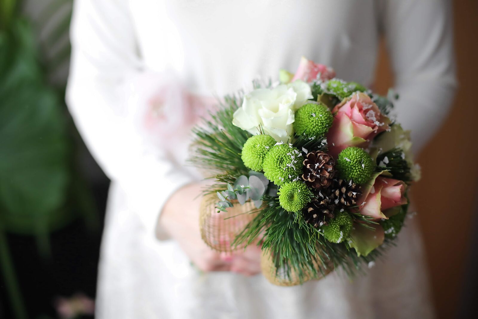 Canon EF 50mm F1.4 USM sample photo. Wedding, flowers, bouquet, love photography