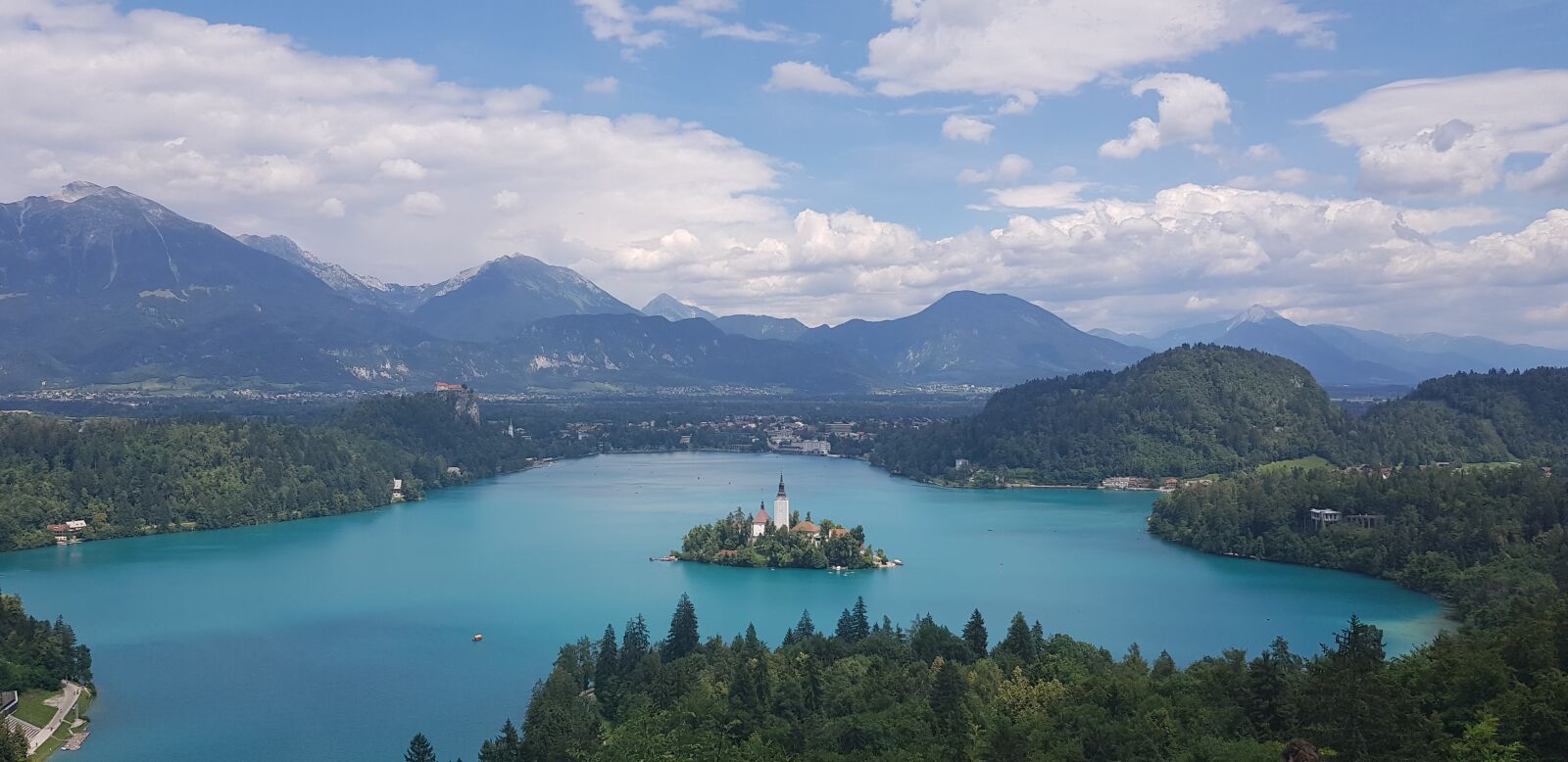 Samsung Galaxy S8+ sample photo. Church, lake, nature photography