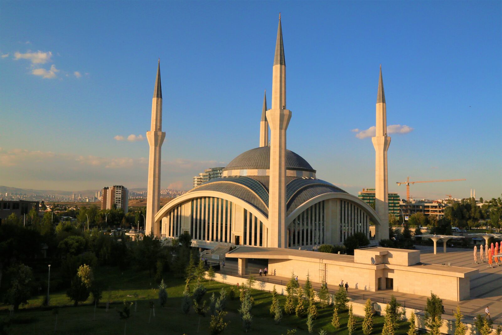 Canon EF 24-105mm F4L IS USM sample photo. Cami, minaret, islam photography