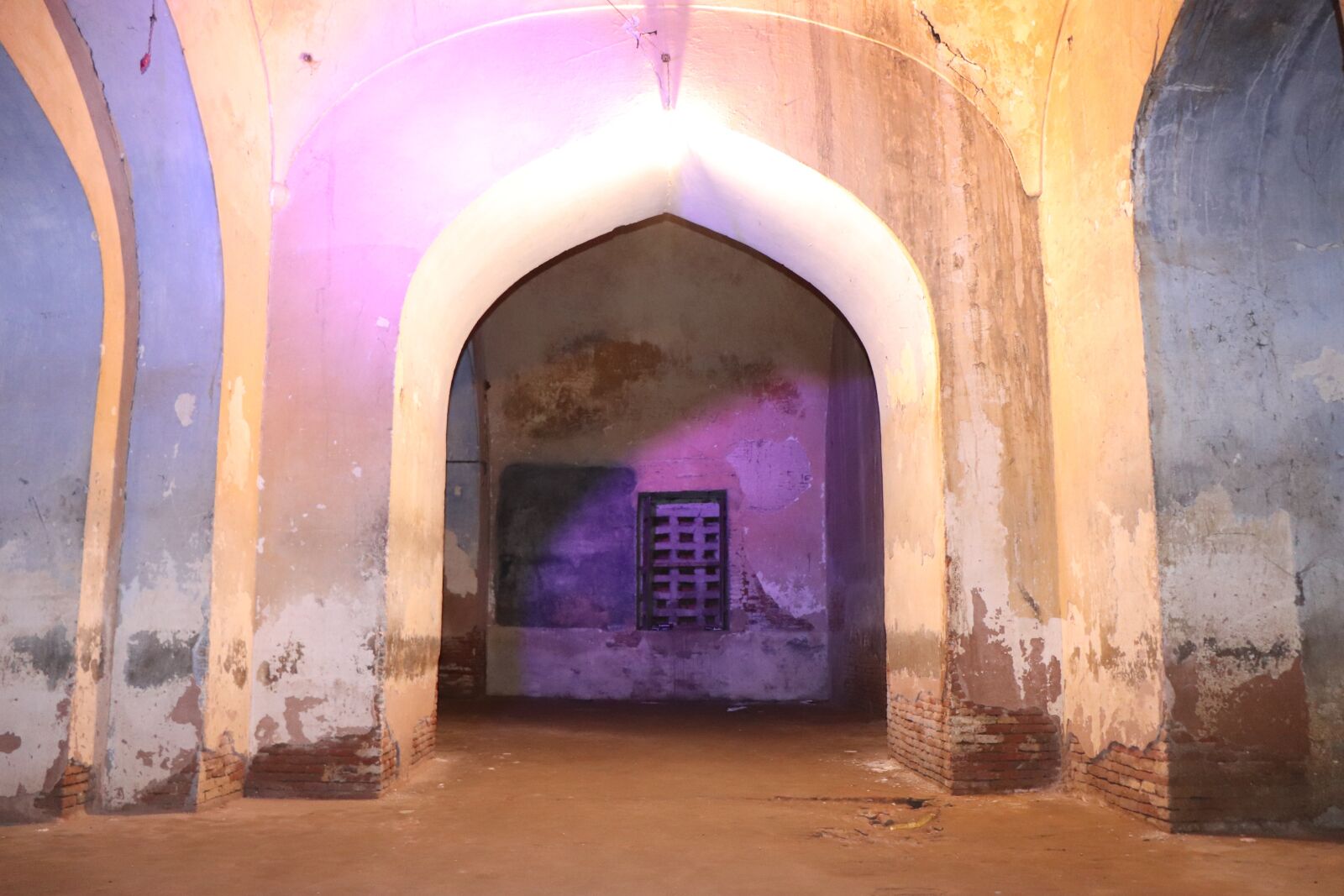 Canon EOS 200D (EOS Rebel SL2 / EOS Kiss X9) sample photo. Histrory, india, culture photography