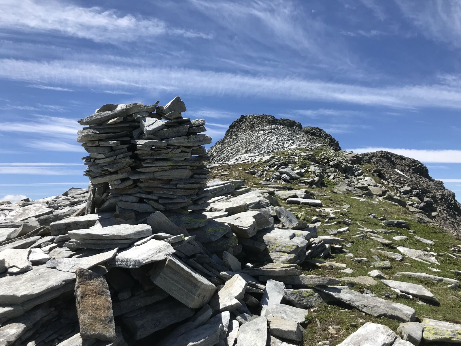 iPhone 7 back camera 3.99mm f/1.8 sample photo. I rodond, alpine route photography
