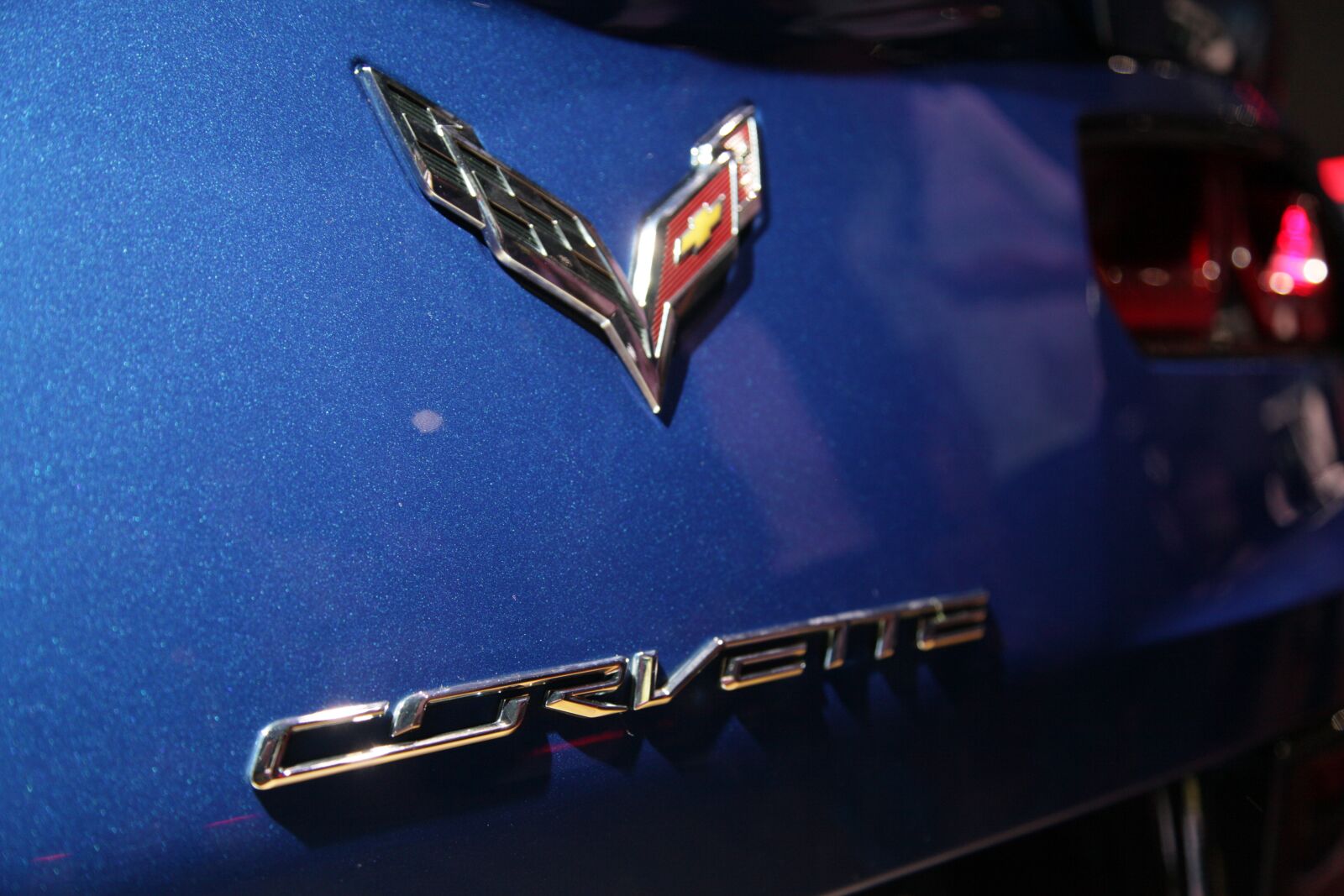 Canon EOS 5D Mark II sample photo. Corvette, cars, auto photography