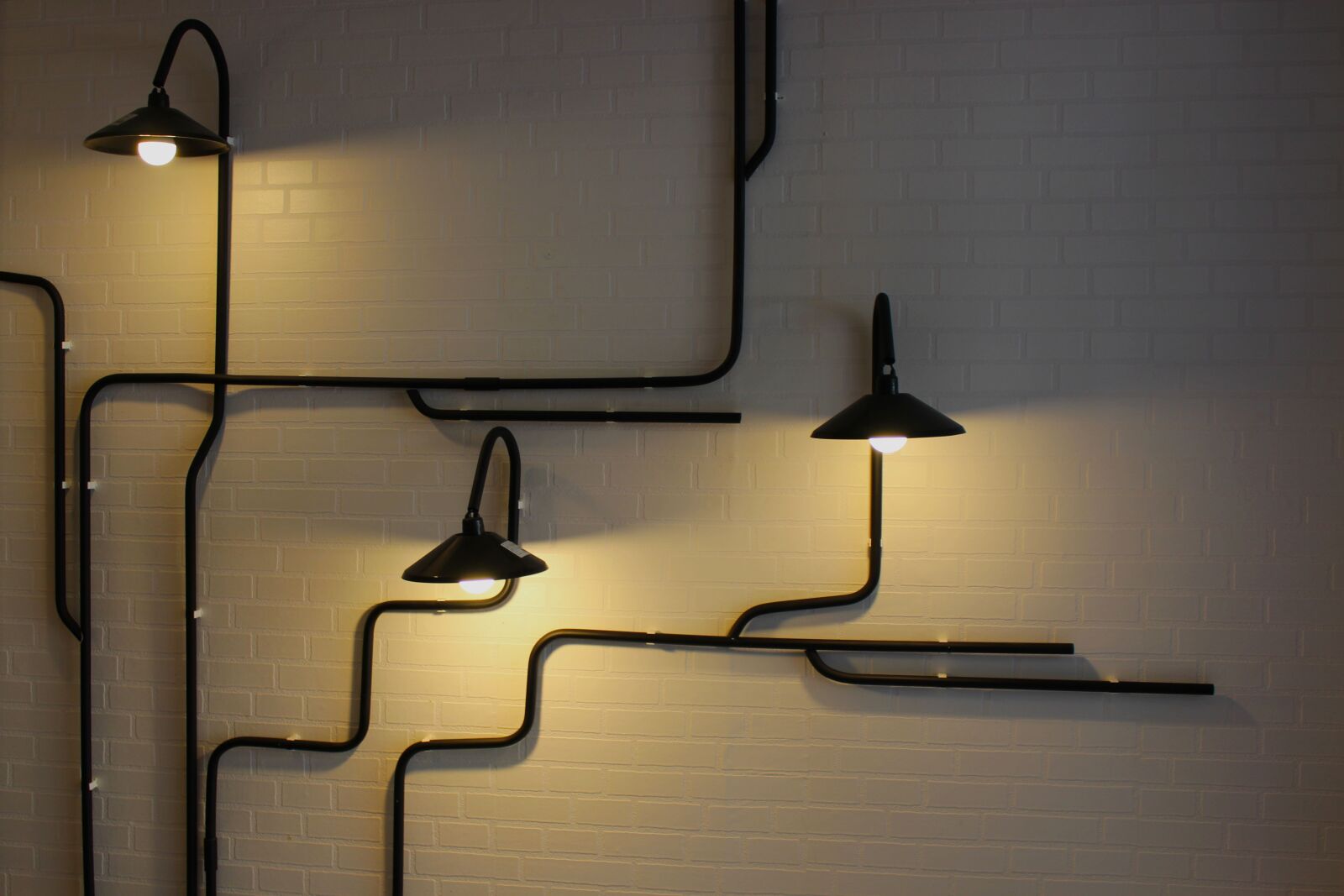 Canon EOS 700D (EOS Rebel T5i / EOS Kiss X7i) sample photo. Lighting, lights, wall light photography