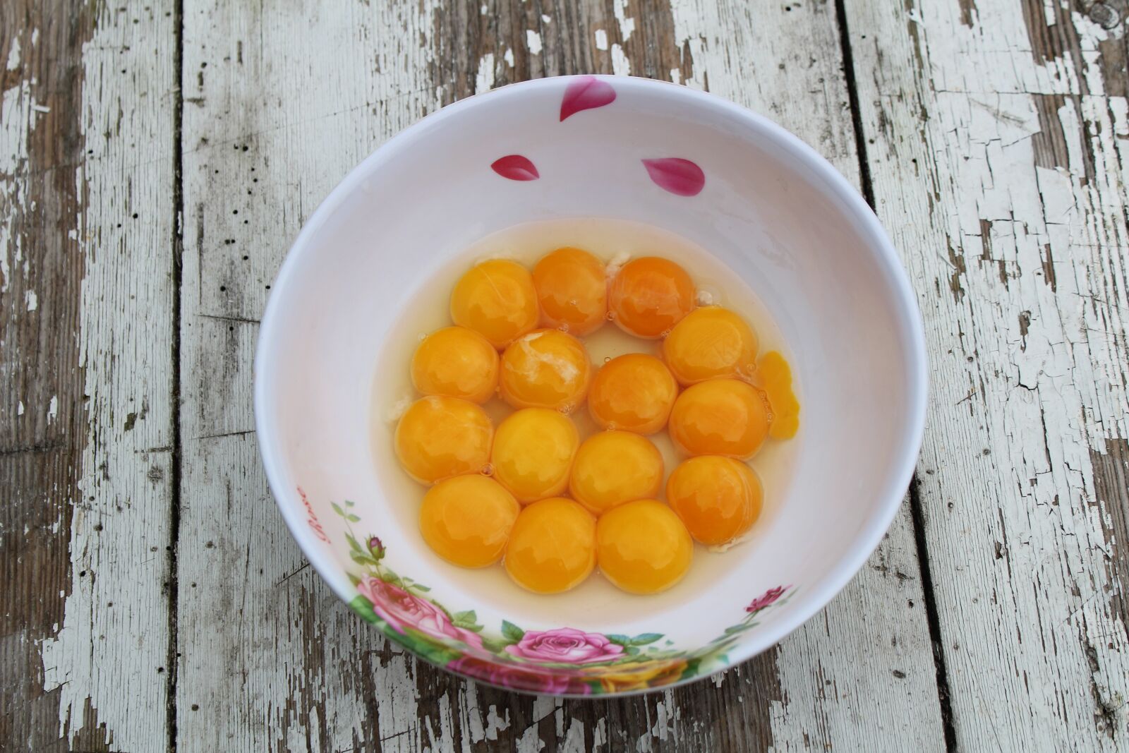 Canon EOS 1300D (EOS Rebel T6 / EOS Kiss X80) sample photo. Eggs, yolks, the egg photography