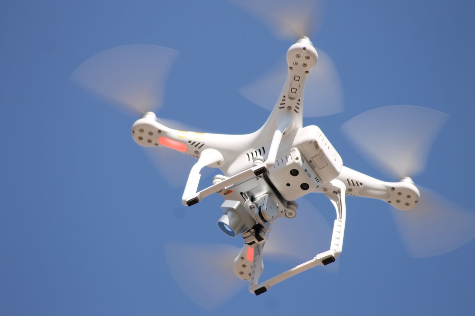 Canon EOS 1100D (EOS Rebel T3 / EOS Kiss X50) sample photo. Quadcopter, sky, flight photography