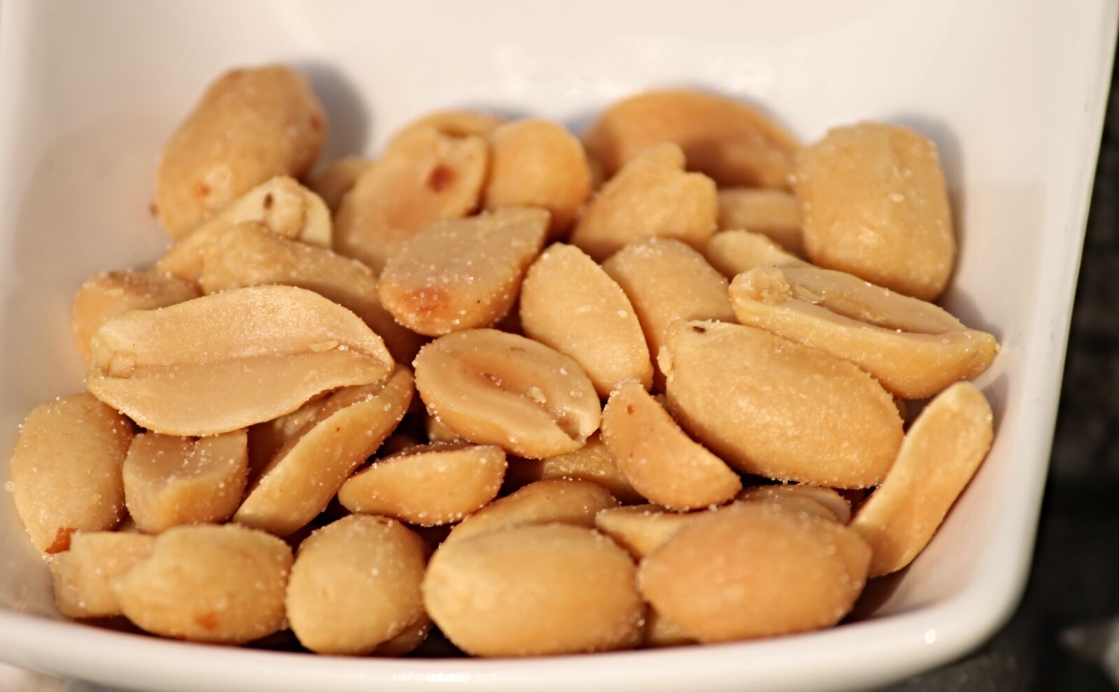Canon EOS 1100D (EOS Rebel T3 / EOS Kiss X50) sample photo. Peanuts, roasted, salted photography