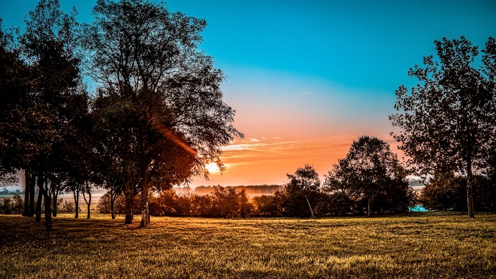 Canon EF-S 17-85mm F4-5.6 IS USM sample photo. Sunrise, summer, land photography