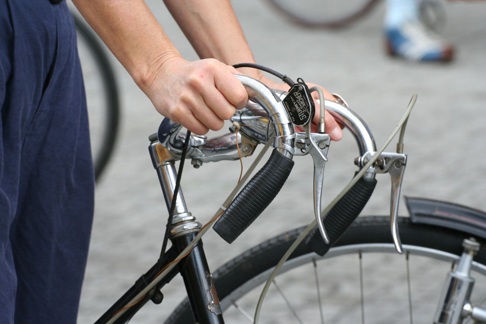 Canon EOS 350D (EOS Digital Rebel XT / EOS Kiss Digital N) sample photo. Handlebars, handle, road bike photography