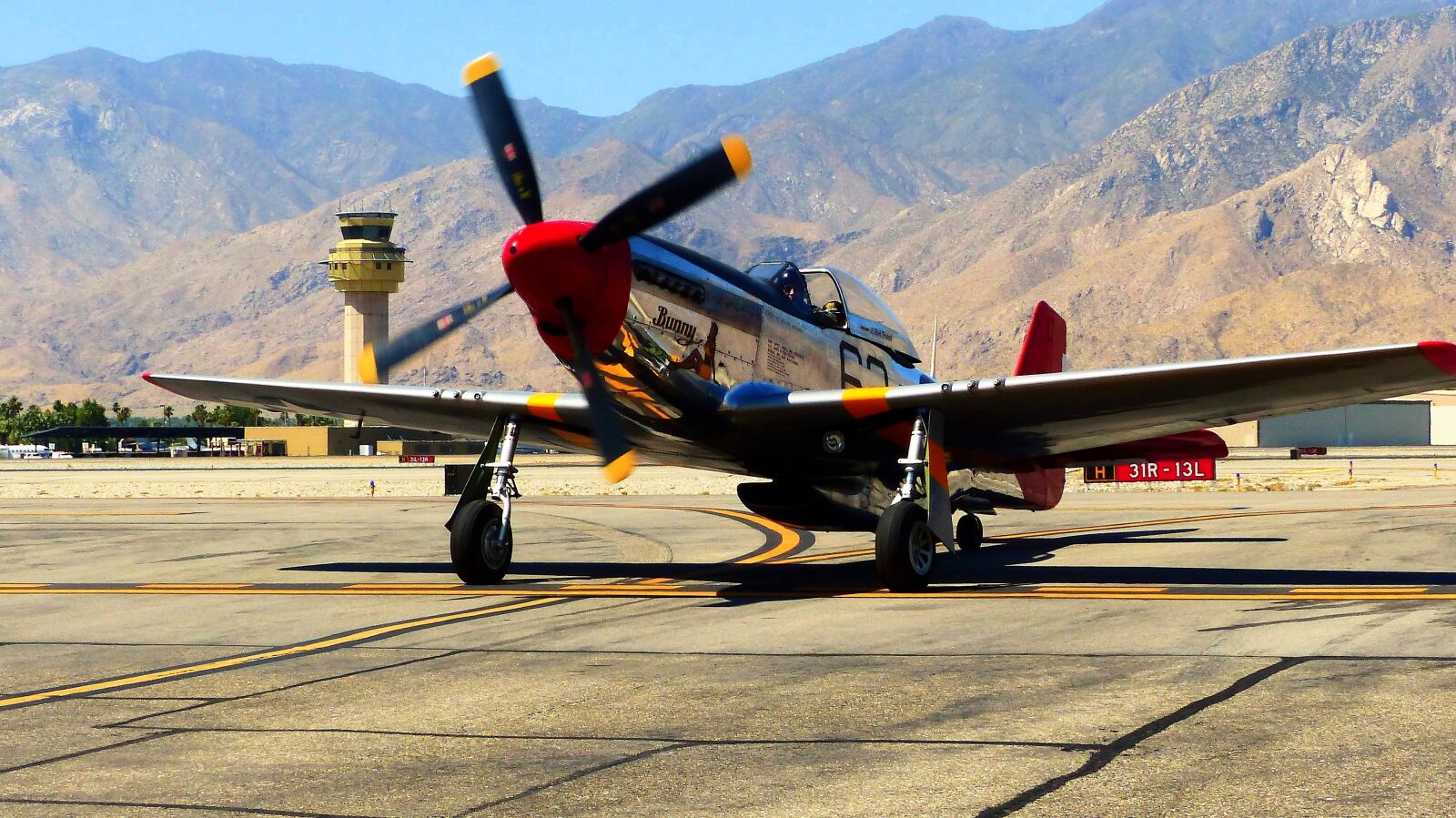 Panasonic Lumix DMC-FZ200 sample photo. Transport, aircraft, airport photography