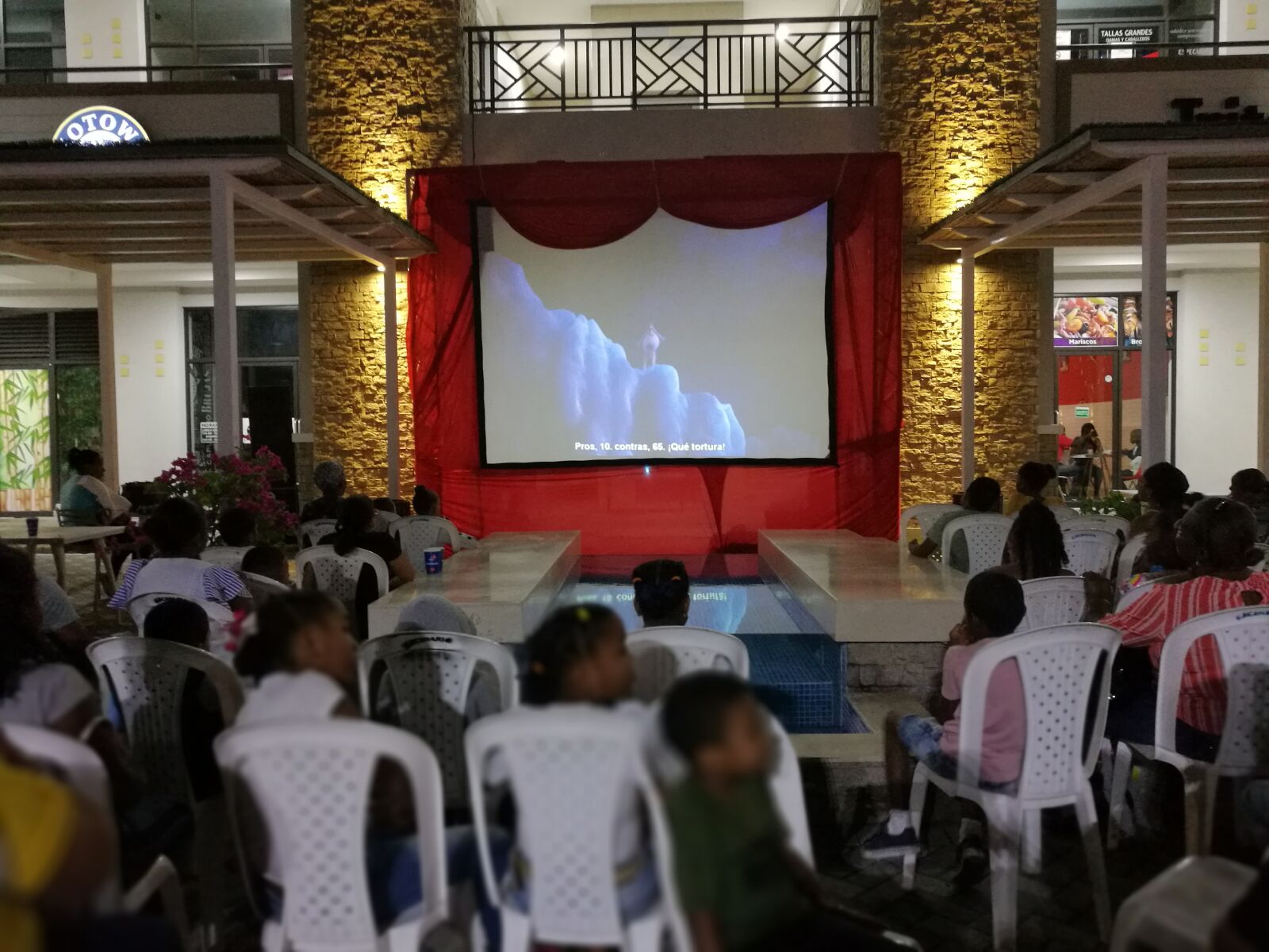 HUAWEI Honor 8 sample photo. Chairs, people, kids photography