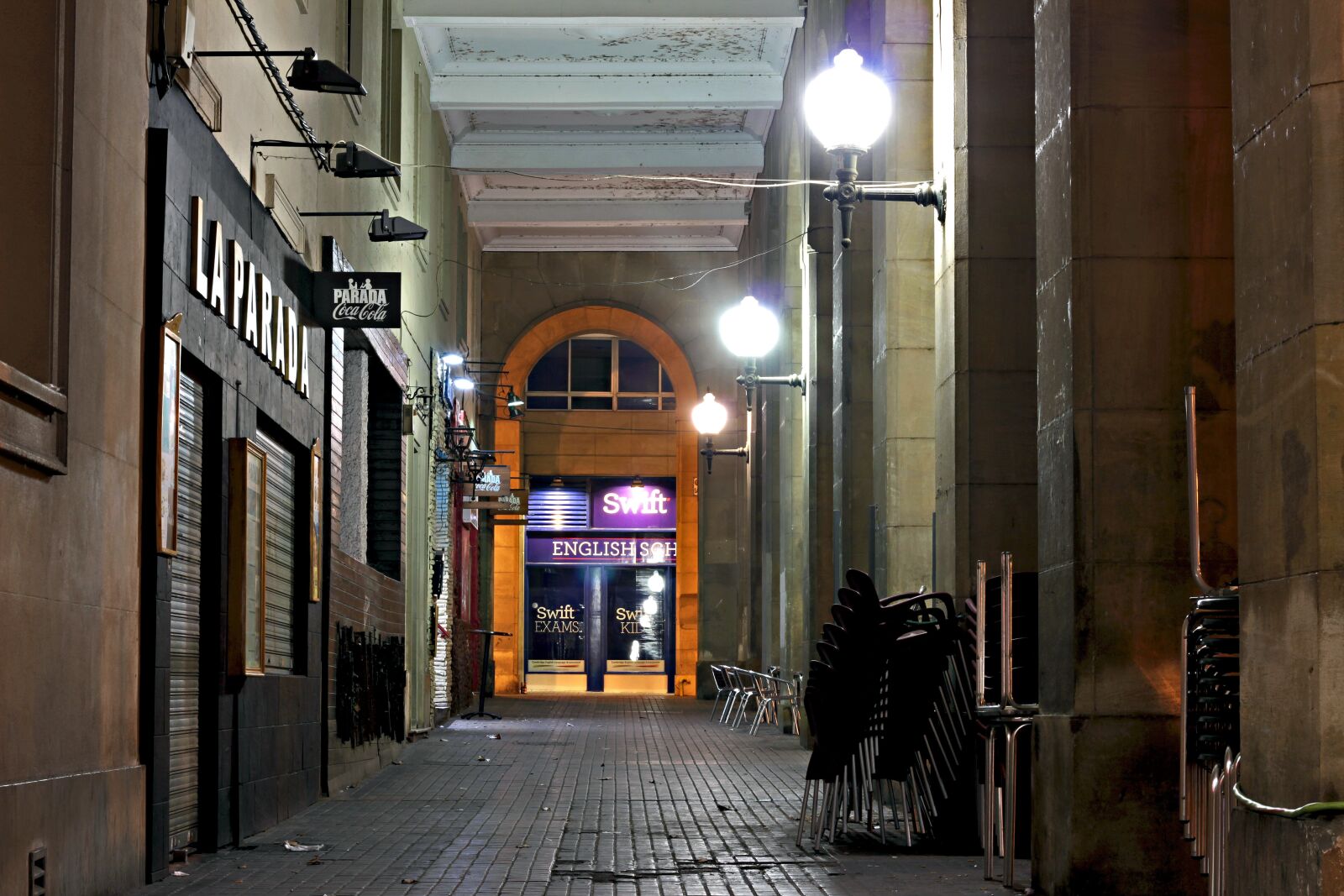 Canon EOS 60D + Canon EF 50mm F1.8 STM sample photo. Street, alley, night photography