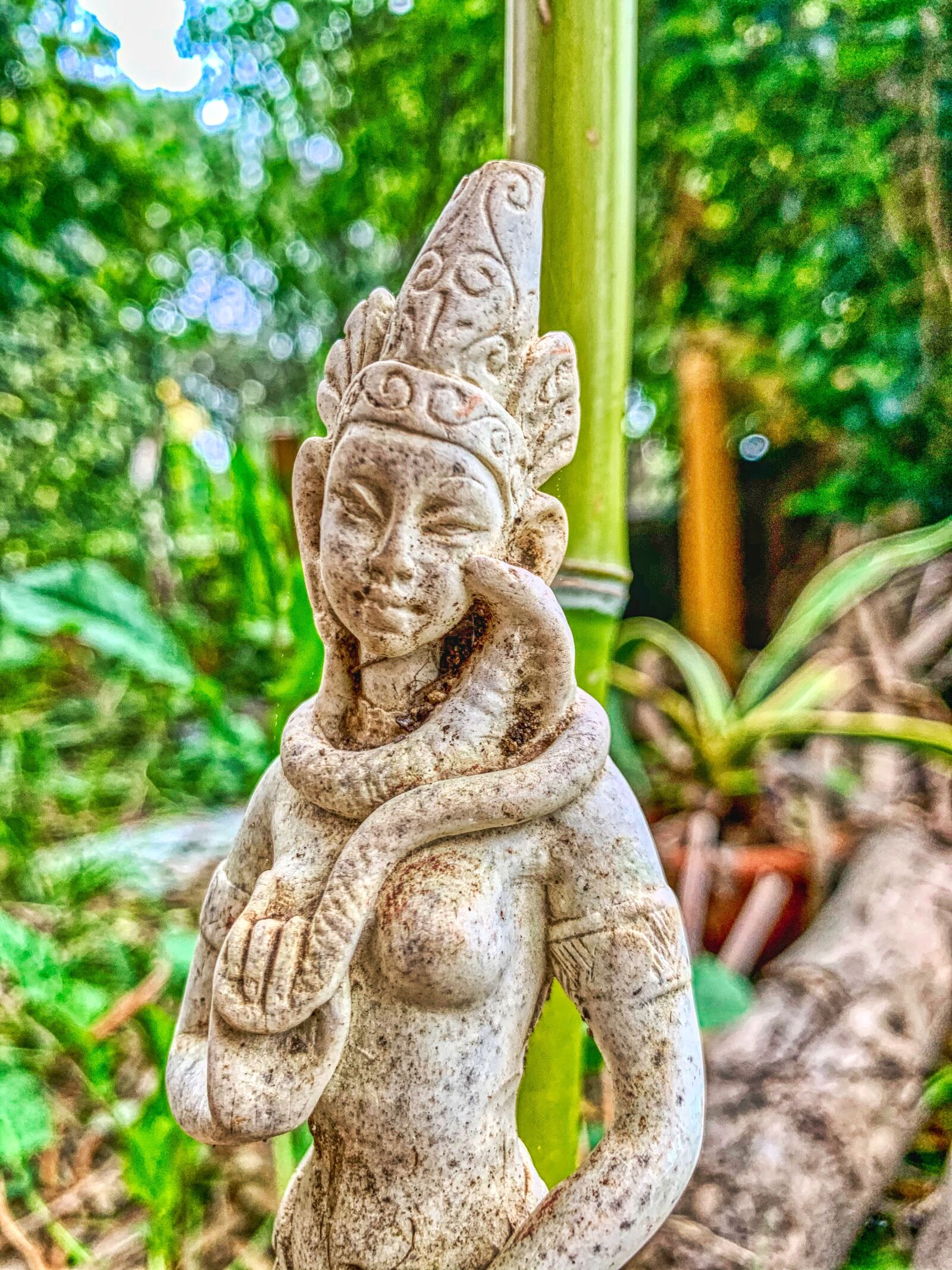 Apple iPhone XR sample photo. Woman, art, fantasia photography