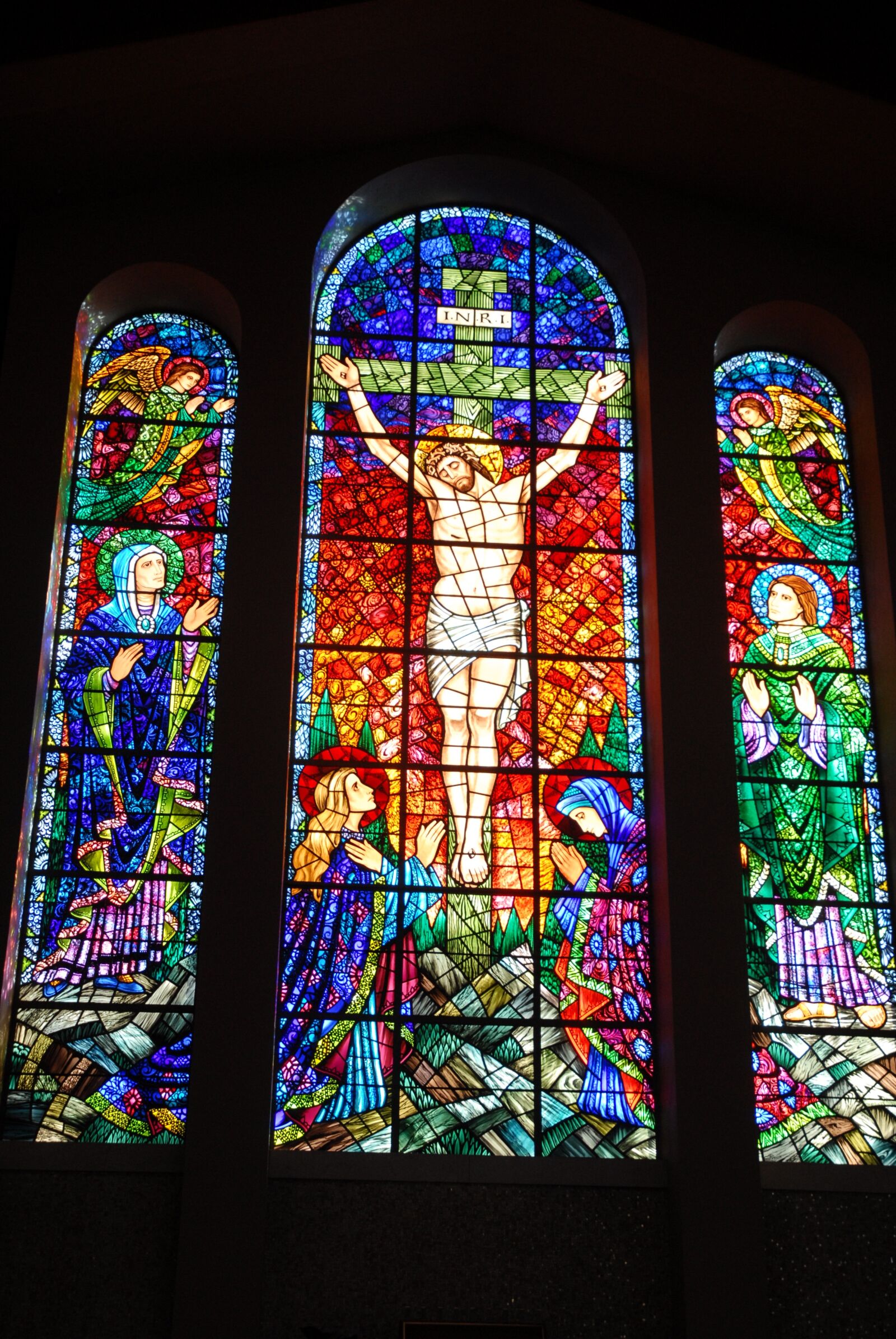 Nikon D200 sample photo. Catholic church, indoors, sanctuary photography