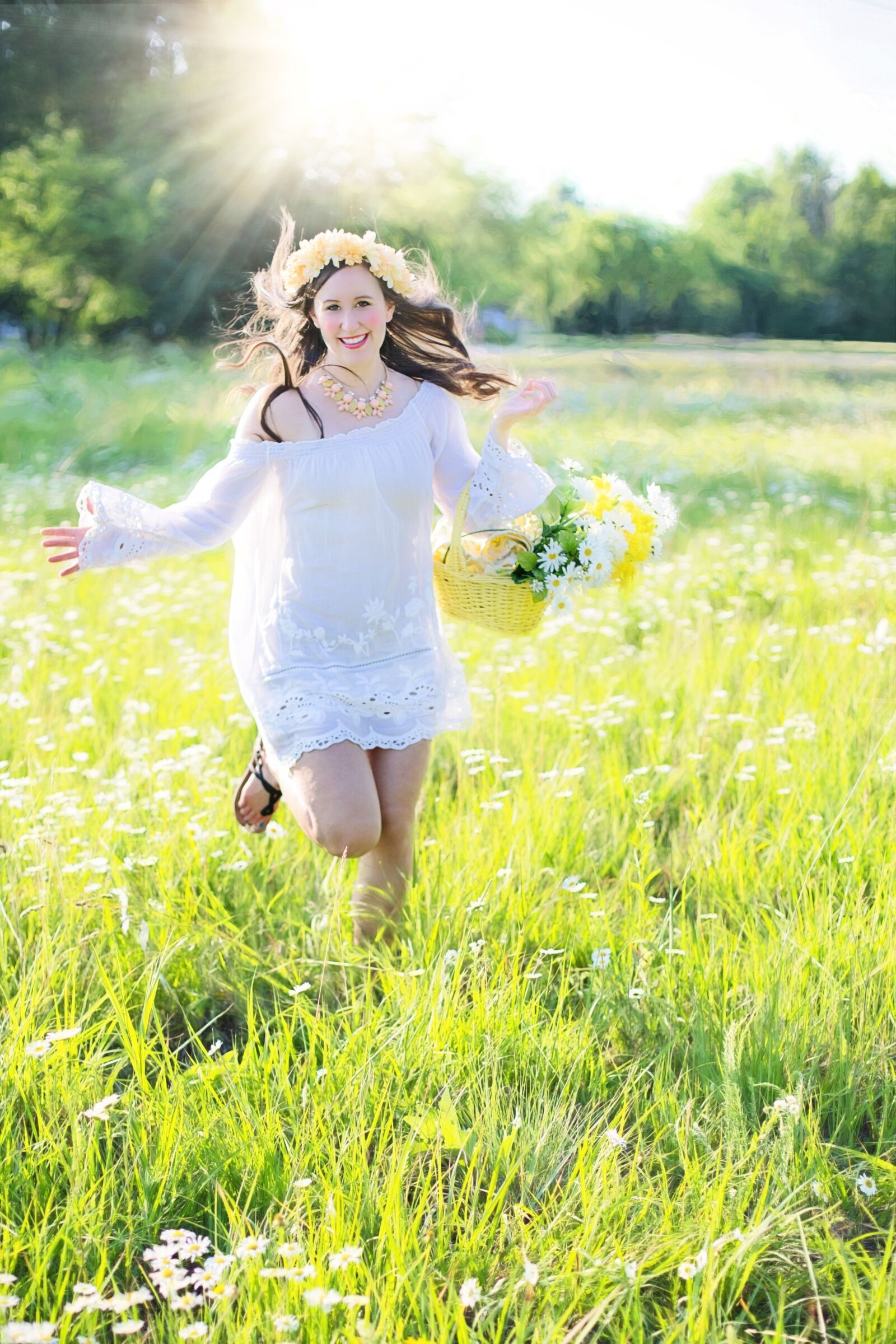 Canon EF 50mm F1.4 USM sample photo. Young woman, running, pretty photography
