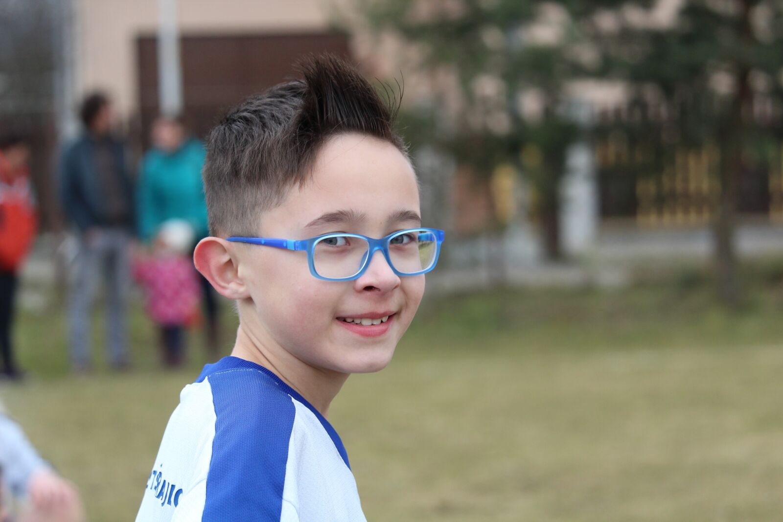 Canon EOS 1300D (EOS Rebel T6 / EOS Kiss X80) sample photo. Football, portrait, boy photography