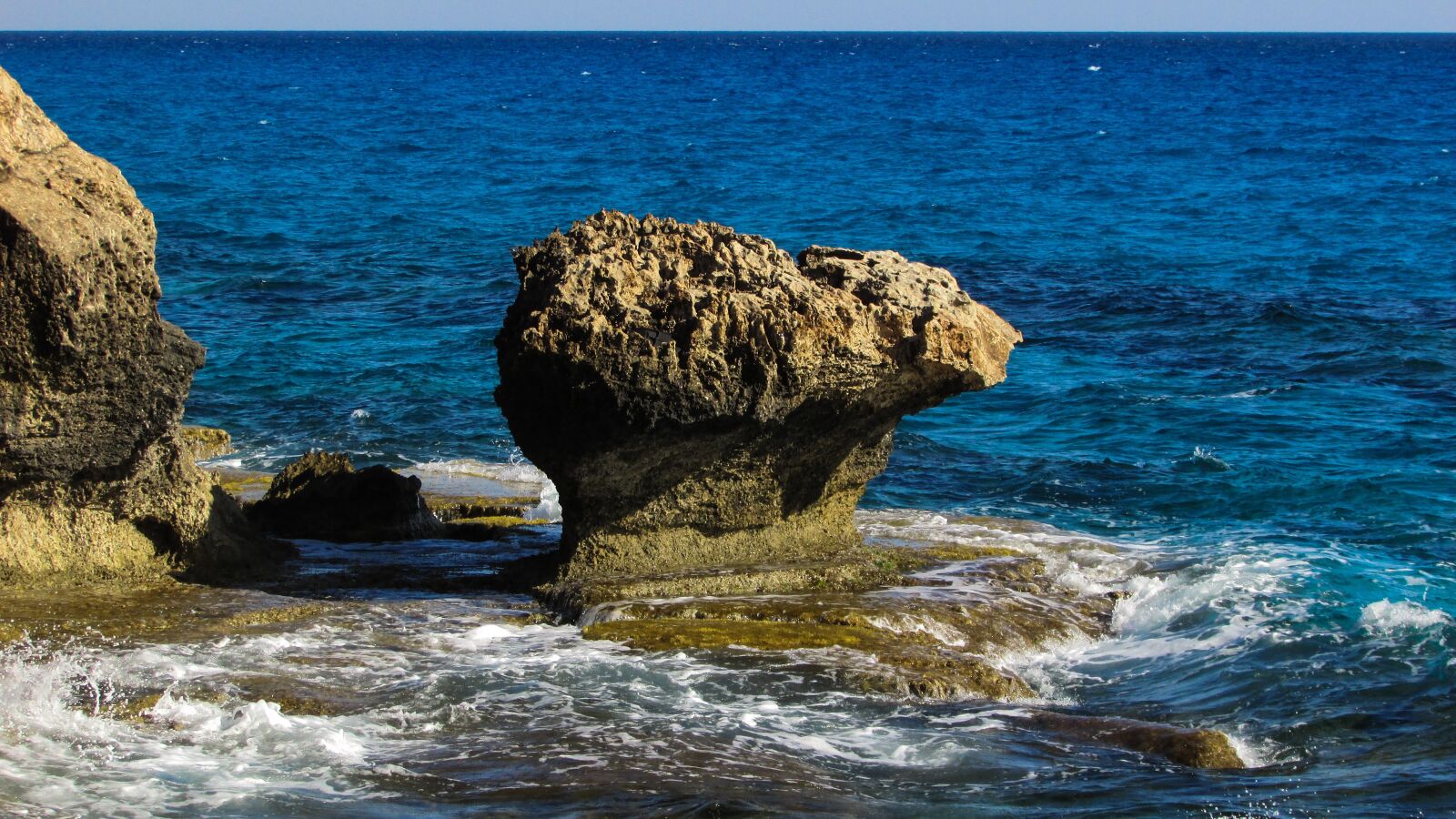 Canon PowerShot SX400 IS sample photo. Rock, sea, water photography