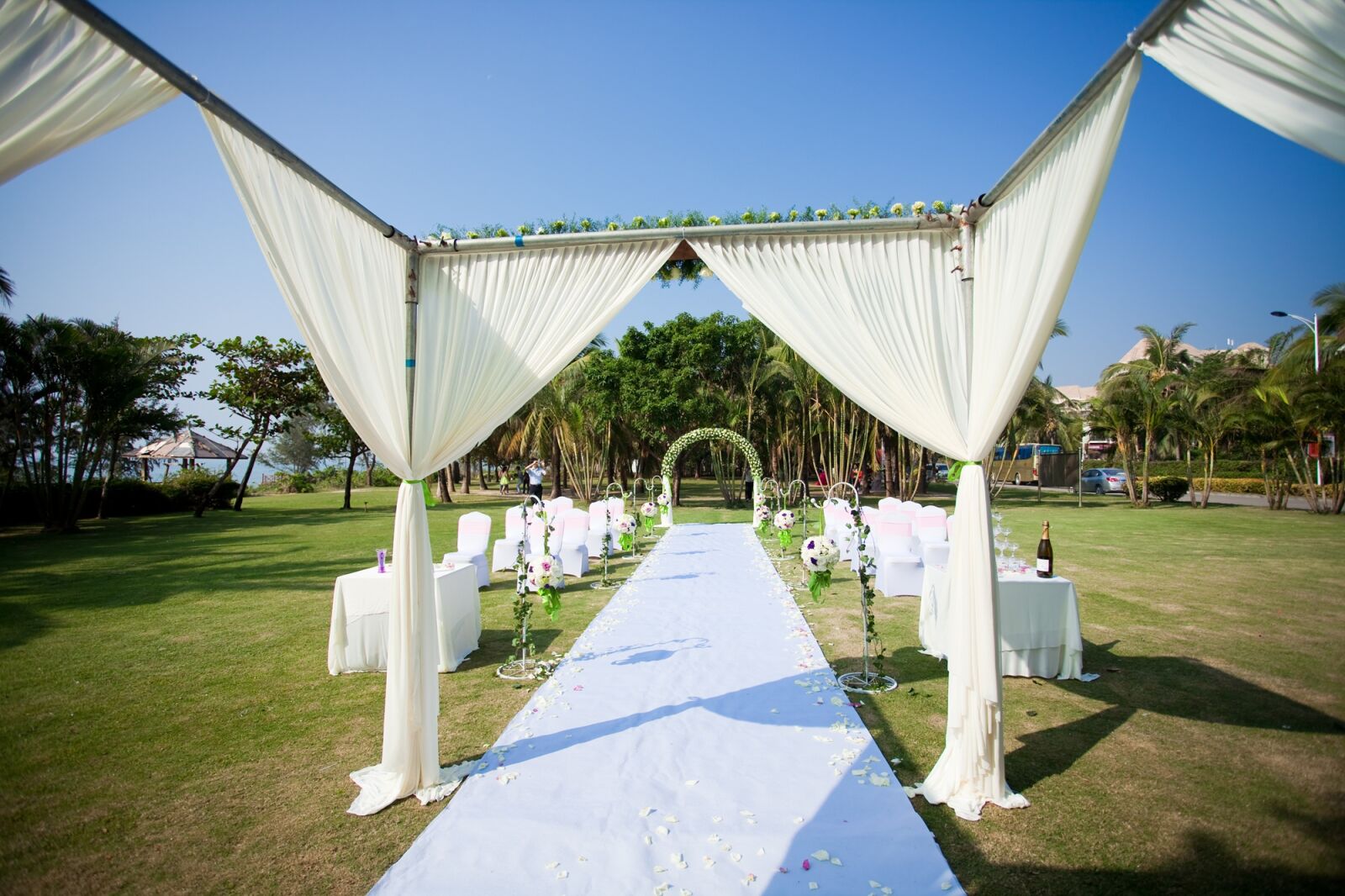 Canon EOS 5D Mark II sample photo. Ceremony pavilion, wedding, white photography