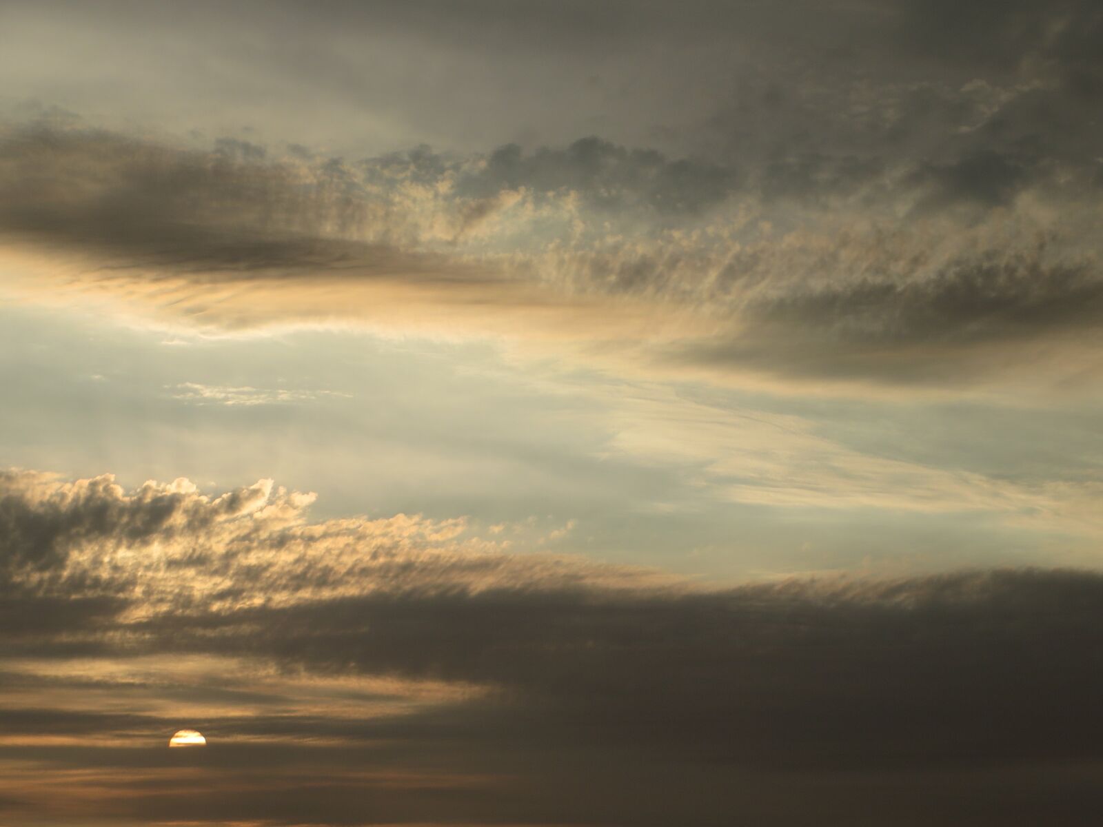Canon PowerShot SX270 HS sample photo. Sunset, horizon, clouds photography