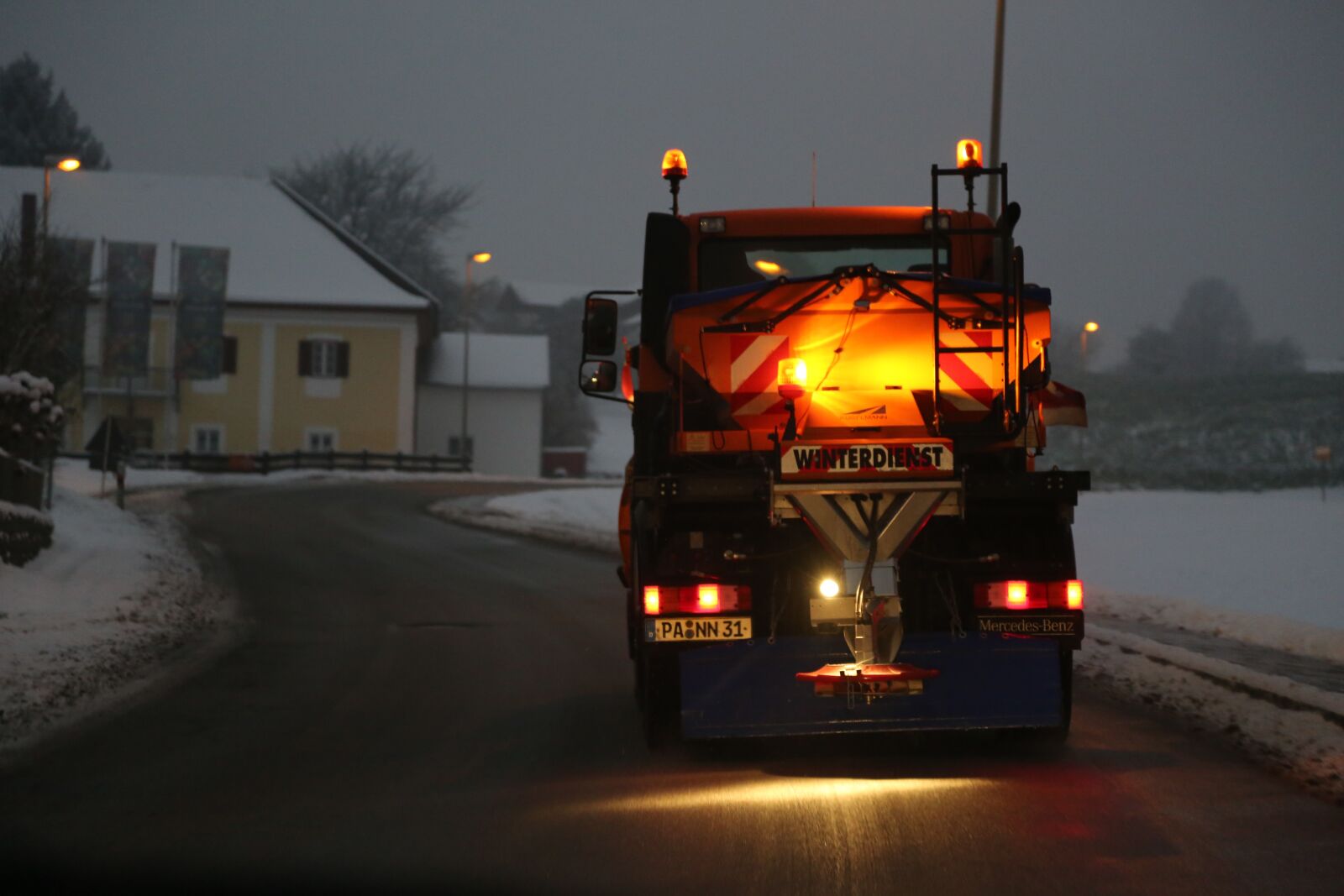 Canon EF 24-105mm F4L IS USM sample photo. Scattering service, winter service photography