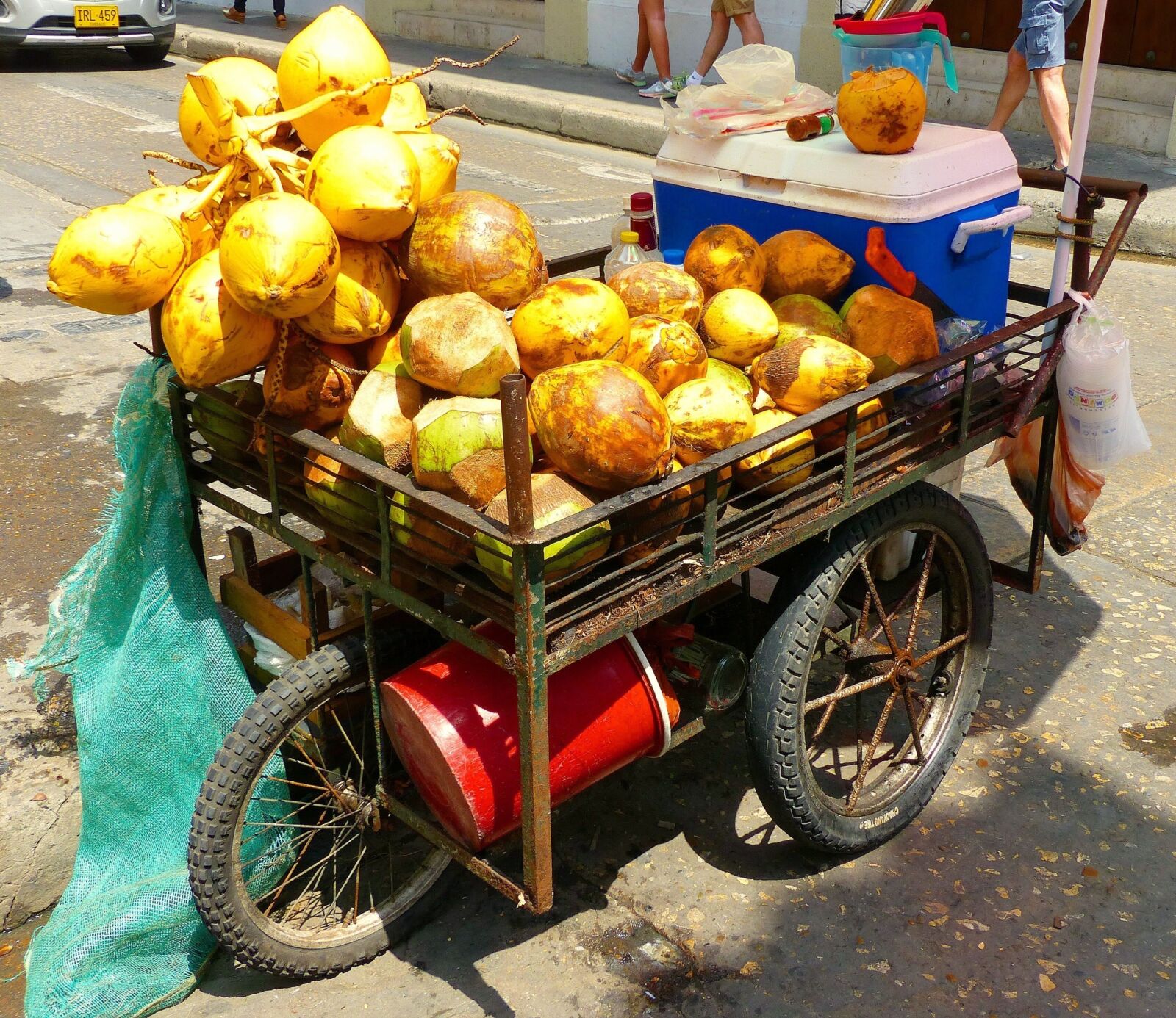 Panasonic Lumix DMC-FZ200 sample photo. Fruit cart, cartagena, historic photography