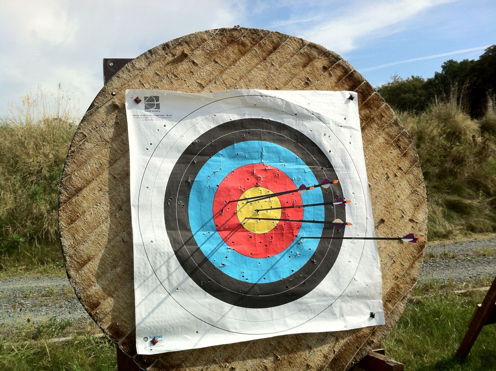 Apple iPhone 4 sample photo. Archery, bogensport, target photography