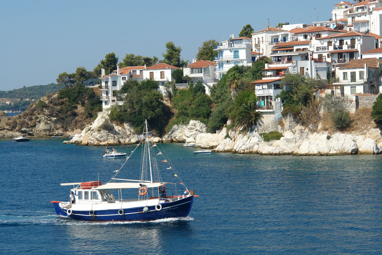 Sony DSC-R1 sample photo. Skiathos, greece, boat photography