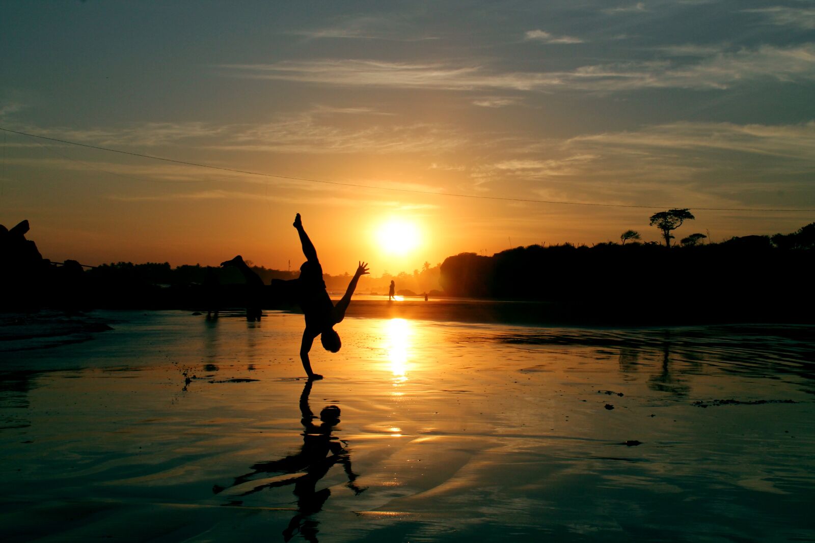 Canon EOS 1100D (EOS Rebel T3 / EOS Kiss X50) sample photo. Beach, sunset, sun photography