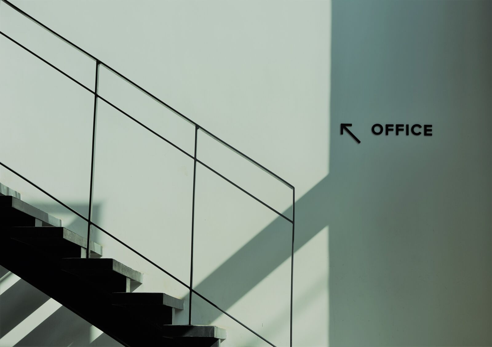 Nikon D3400 sample photo. Office, stairs, frigid wind photography