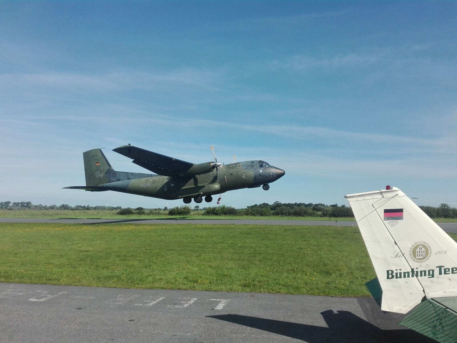 HUAWEI P8 Lite sample photo. Airport, transall, bundeswehr photography