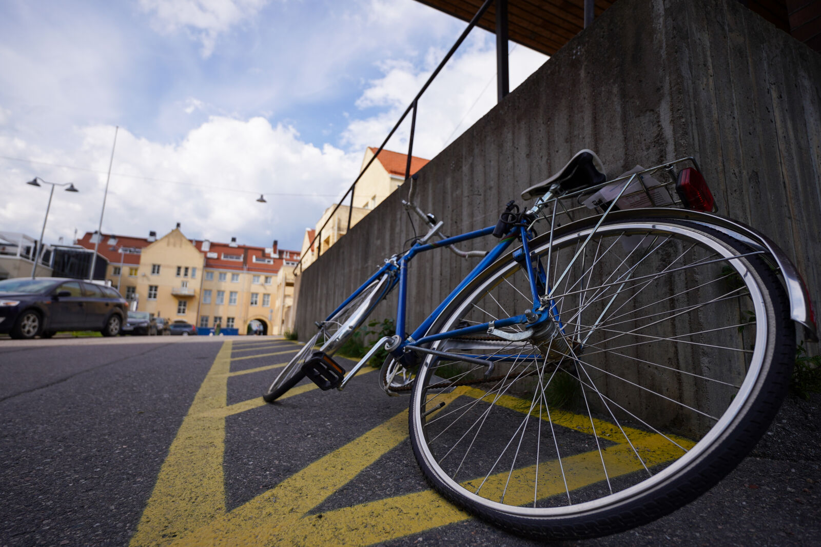 Sony a7R IV + Tamron 11-20mm F2.8 Di III-A RXD sample photo. Wideangle bicycle photography