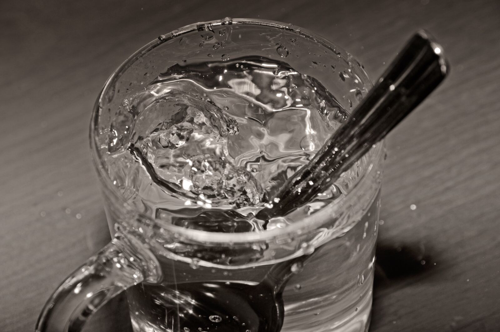 Nikon D90 sample photo. Glasses, water, spoon photography