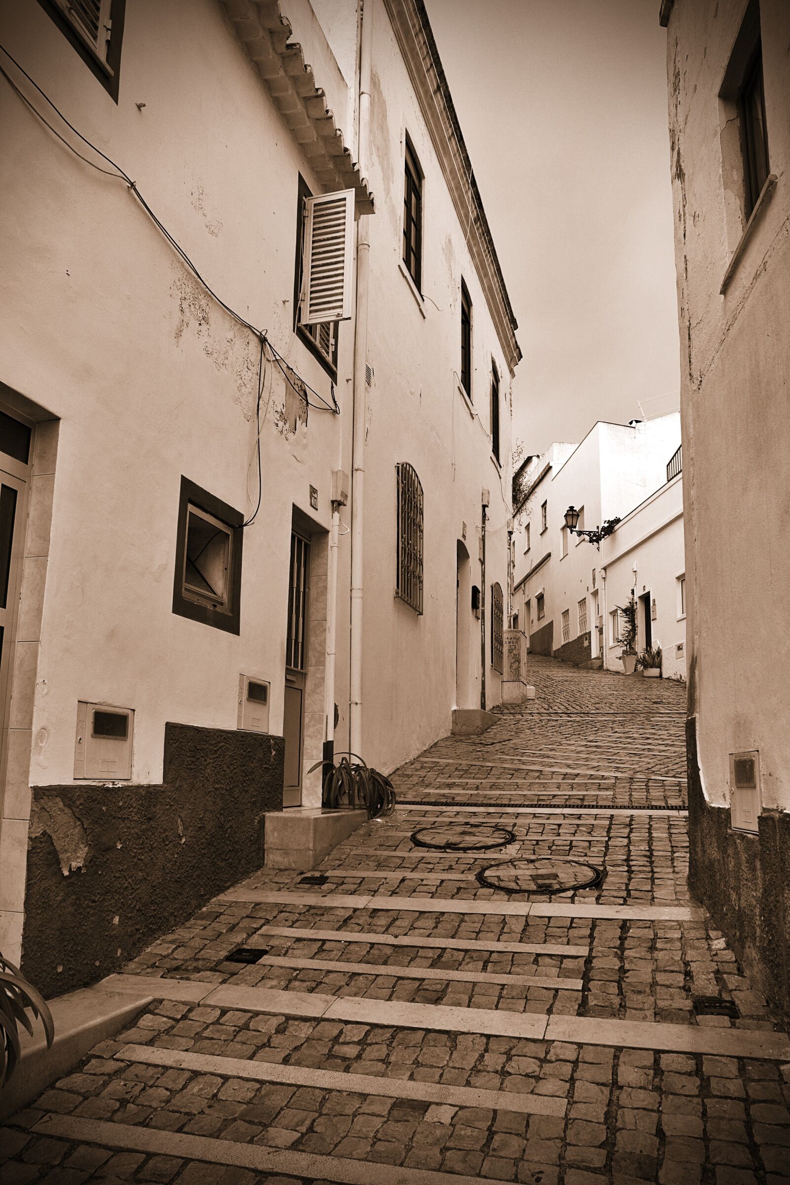Canon EOS 600D (Rebel EOS T3i / EOS Kiss X5) sample photo. Portugal, albufeira, historic center photography