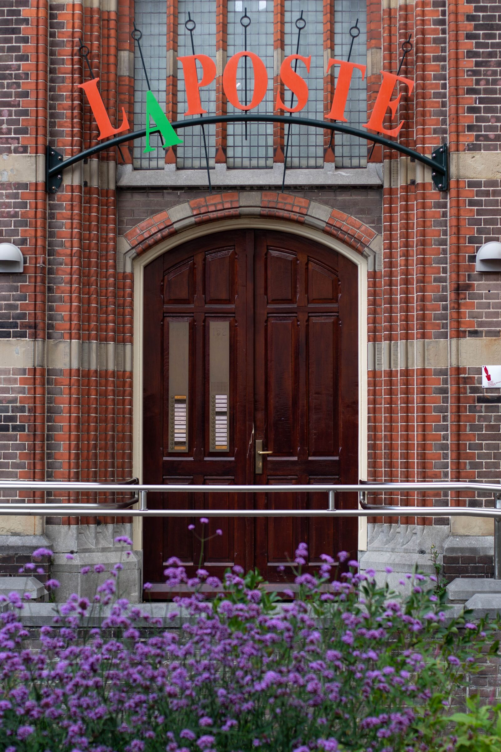 Nikon D7200 sample photo. City, facade, building photography