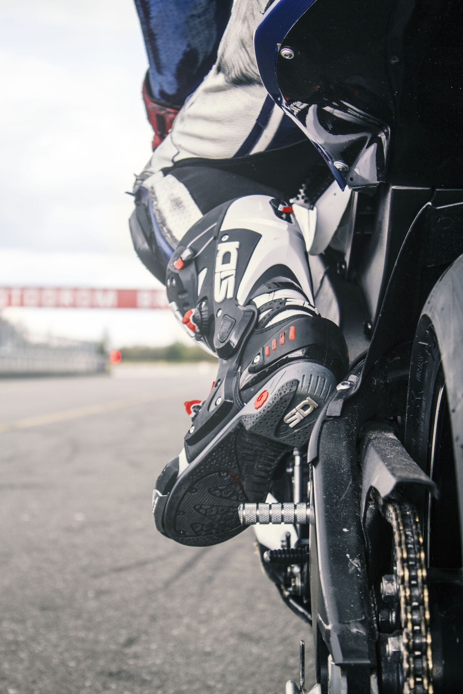 Canon EOS 7D sample photo. Motorcycle, race, motor photography