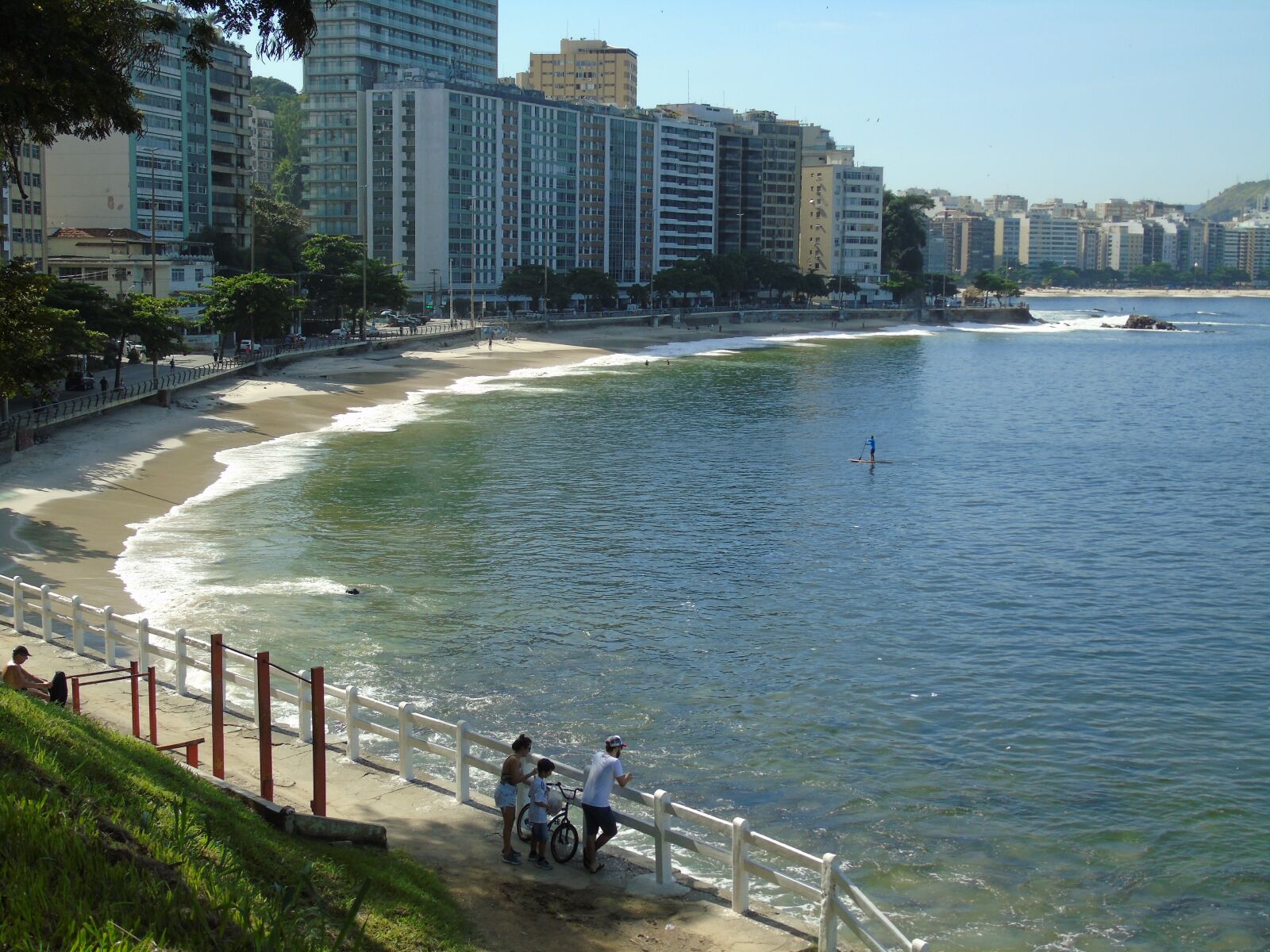 Sony Cyber-shot DSC-H400 sample photo. Praia das flechas, niter photography