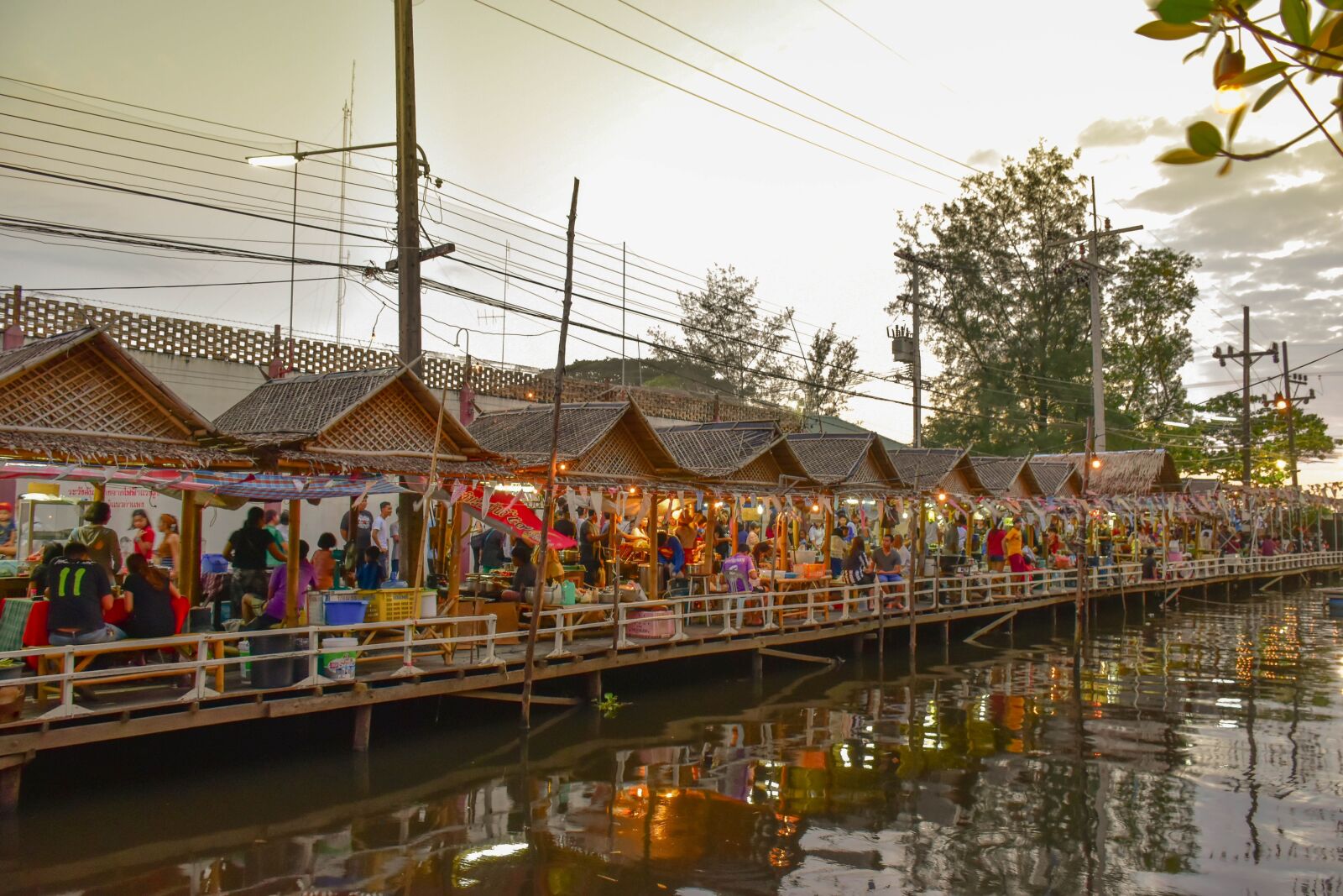 Nikon D5500 sample photo. Water market, river communities photography