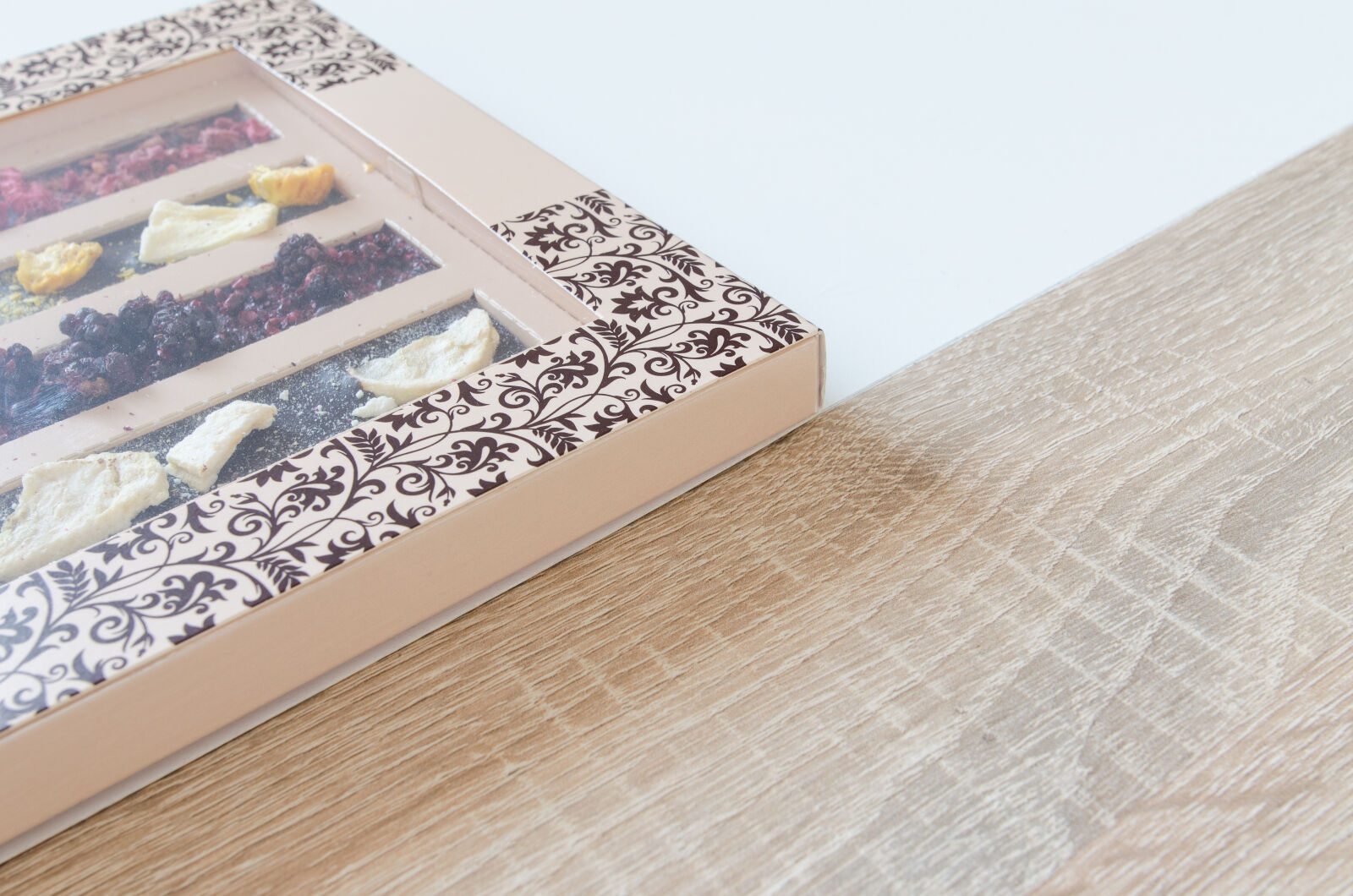 Nikon D5100 sample photo. Assortment, background, bonbon, box photography