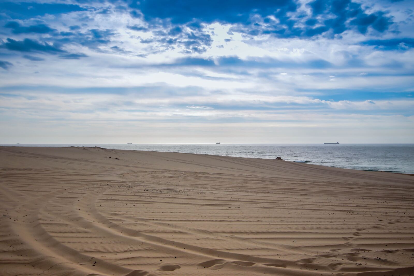 Canon EF-S 10-18mm F4.5–5.6 IS STM sample photo. Beach, desert, ocean photography
