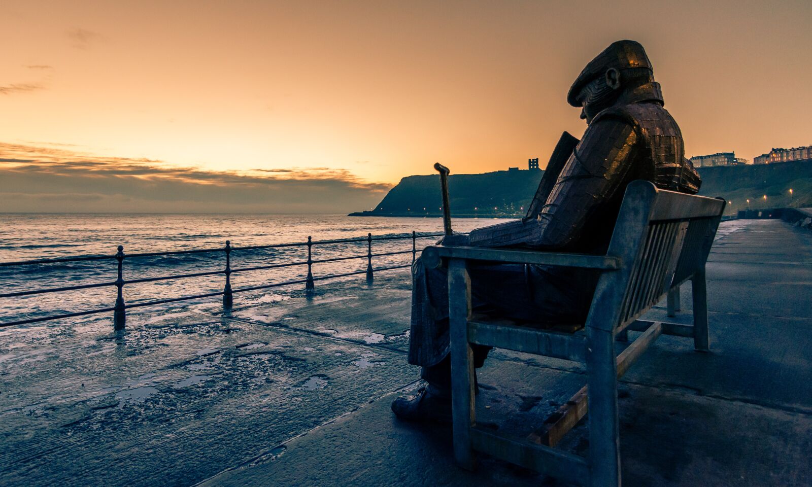 Nikon D7100 sample photo. Seascape, sculpture, giant bench photography