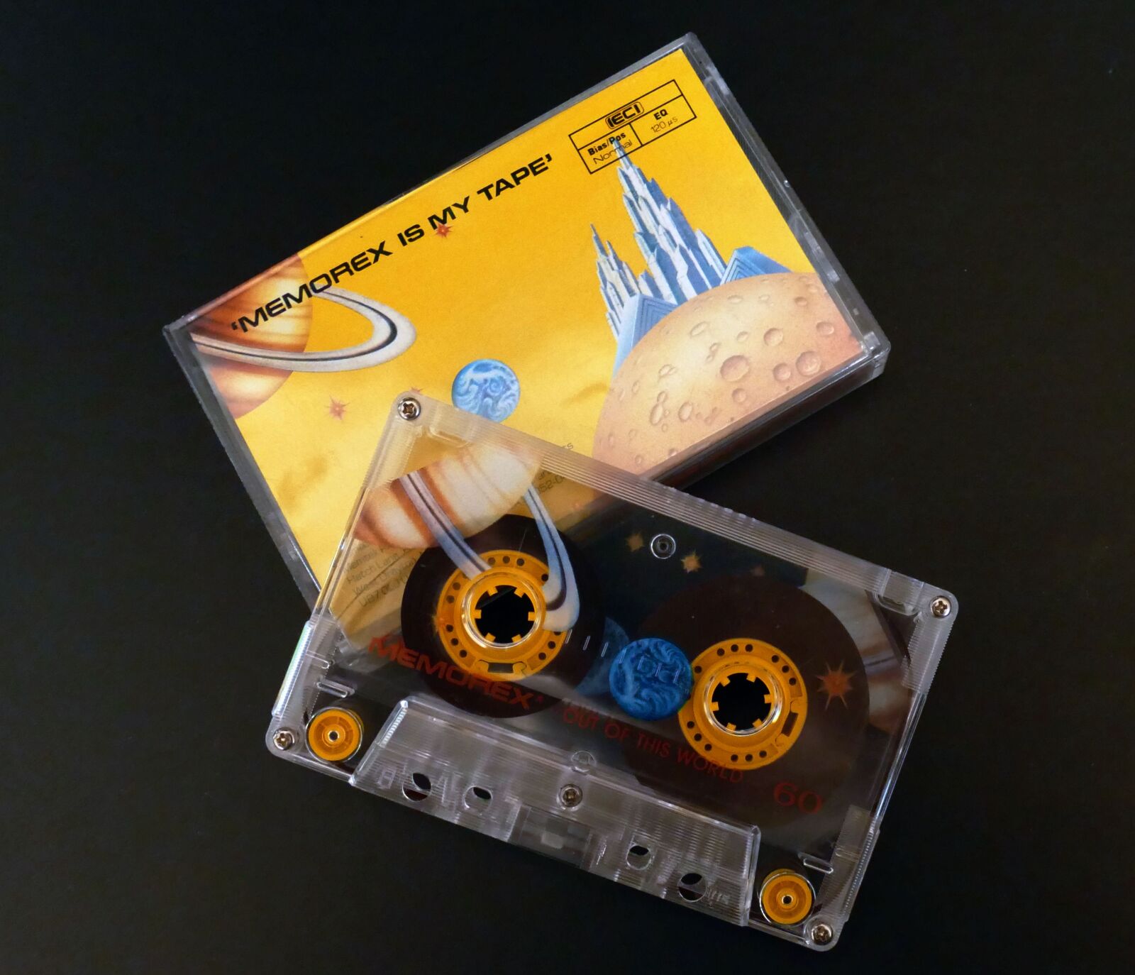 Panasonic Lumix DMC-FZ1000 sample photo. Cassette, tape, music photography