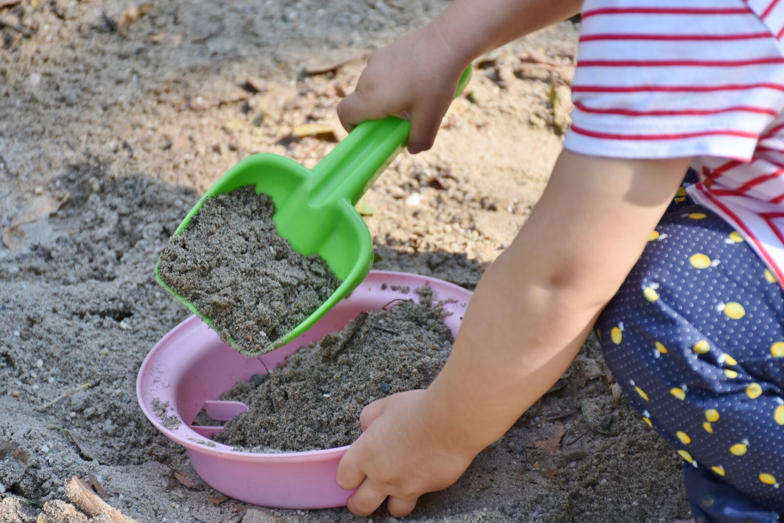 Nikon D7200 sample photo. Child, small child, sand photography