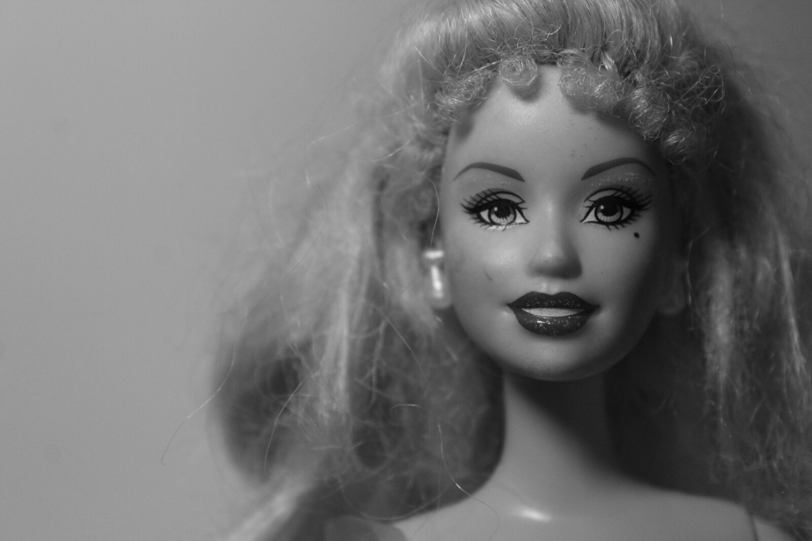 Canon EOS 1300D (EOS Rebel T6 / EOS Kiss X80) sample photo. Portrait, a, barbie photography