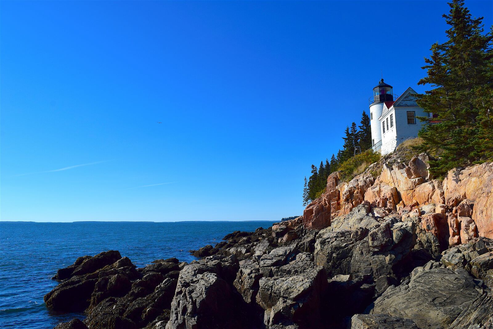 Nikon D3300 sample photo. Lighthouse, rocks, trees photography