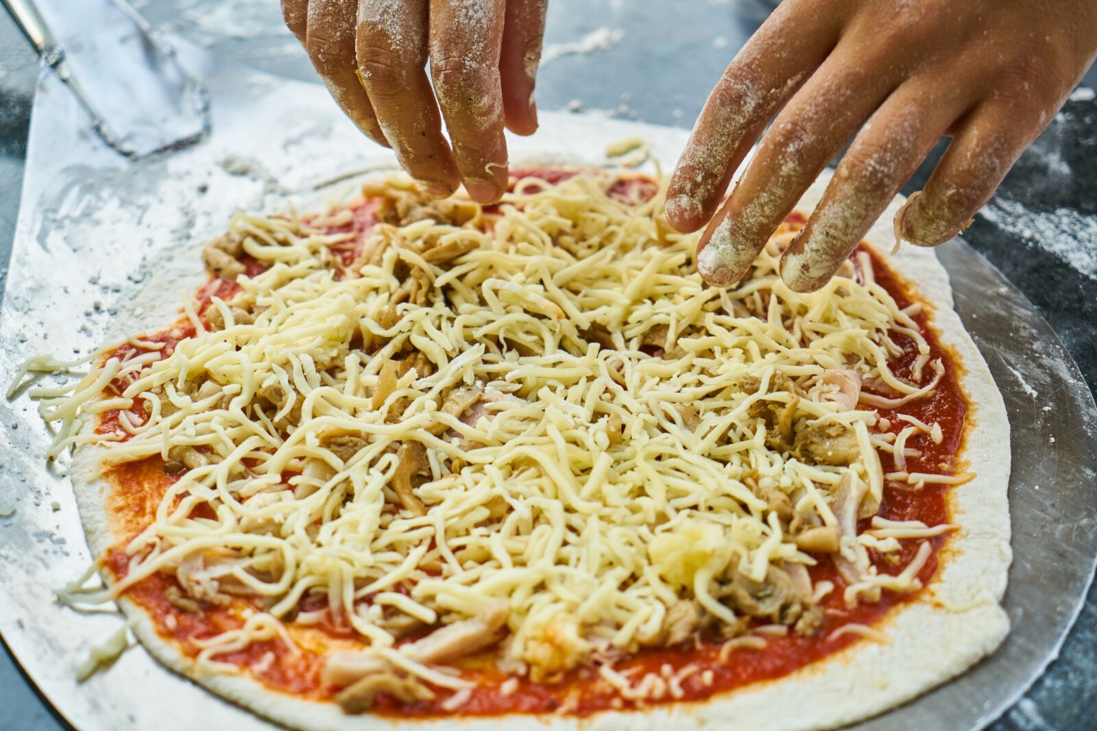 Sony a7R II sample photo. Pizza, food, cheese photography